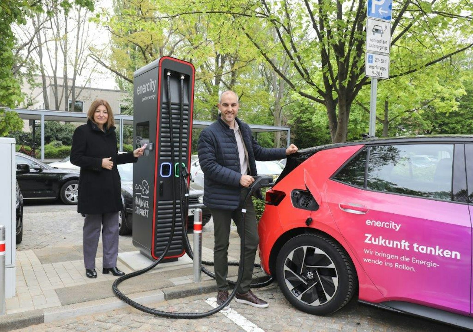 Hannovers_oeffentliche_Ladeinfrastruktur-3_small Ladestation am Parkplatz neben dem NDR